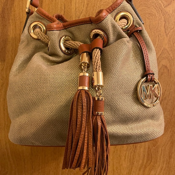 SOLD SOLD - Picture 2 of 9